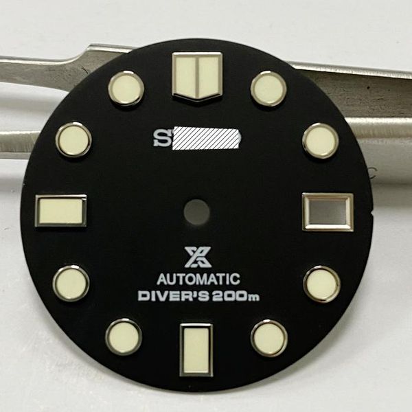 

watch bands skx007 master dial is suitable for sk nh35a movement diving refitted with japan c3 luminous, Black;brown