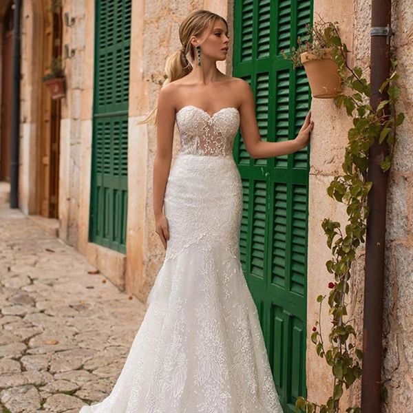 

beautiful simple bridal mermaid wedding dress appliques lace tulle custom made backless floor length strapless vestido de novia, White
