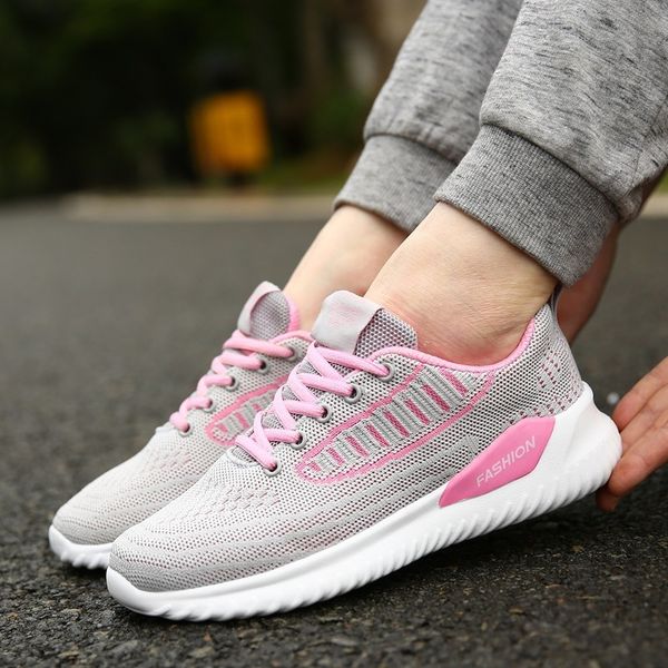 

large 2021 new spring and autumn outdoor tourism leisure sports flying woven shoes light breathable old beijing mother's cloth