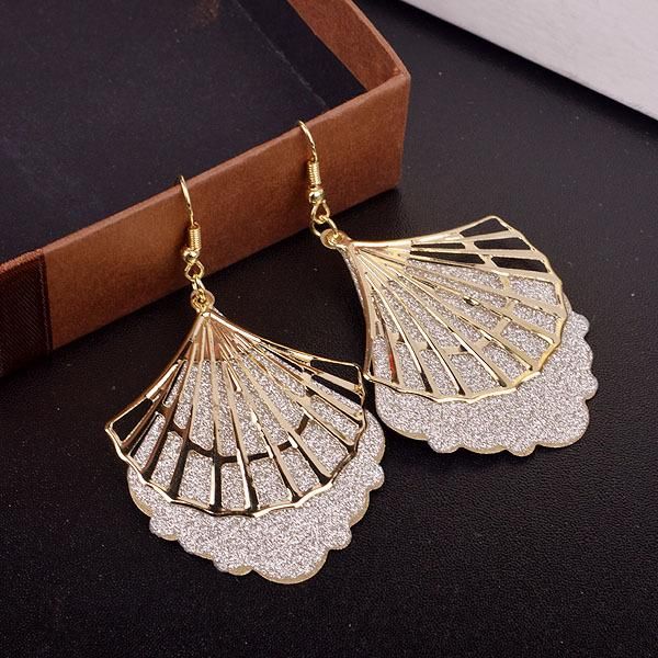 

hoop & huggie 20211 scallop shaped women's frosted earrings exaggerated irregular in europe and america for women, Golden;silver