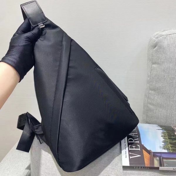 

men's crossbody bags are shipped free