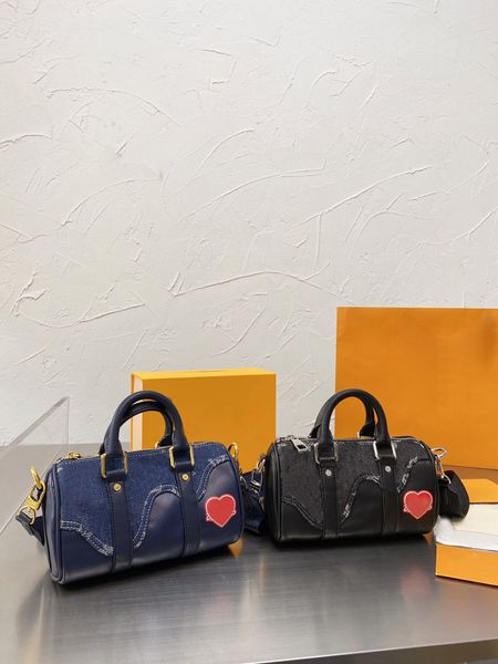 

2021 new women messenger travel bag classic style fashion bags shoulder bags lady totes handbags 20 cm with box