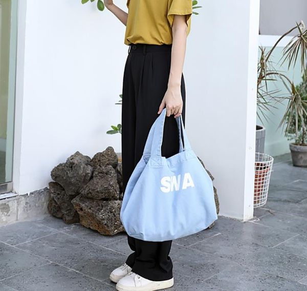 

2021 spring and summer casual large-capacity handbag simple wash water short strap canvas bag letter printed shoulderbag