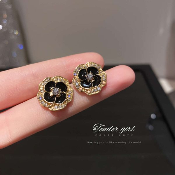 

simple black flash flower earrings fashion temperament women
