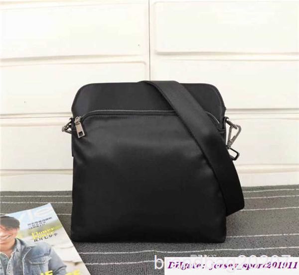 

factory global wholesale classic luxury package canvas leather cowhide men's shoulder bag handbag 0821 size 28 cm 26 cm 6 cm