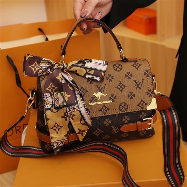 

70% off deals online portable female 2022 new fashion texture pillow leisure bag large capacity single shoulder messenger wholesale store