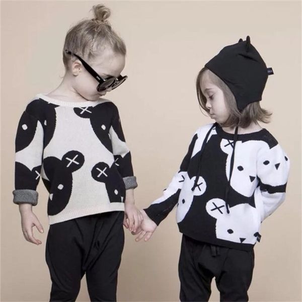 Baby Jungen Mädchen Kleidung Nette Cartoon Baumwolle Stricken Mode Kinder Schwarz Weiß Bär Pullover Strickjacke Kinder Mantel 211201