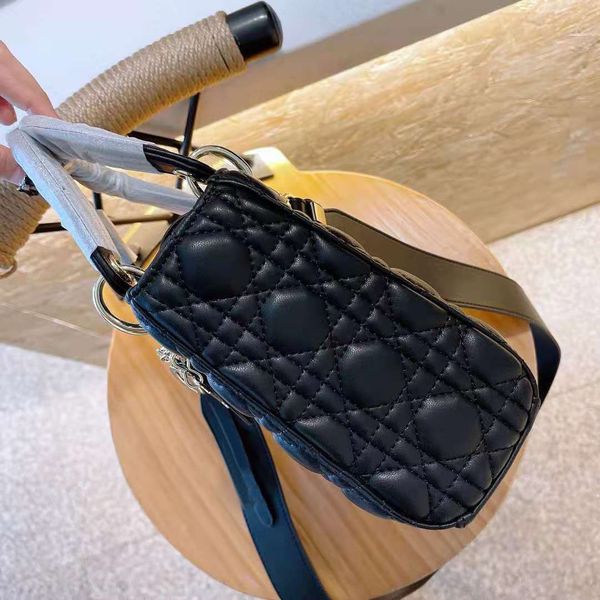 

louis vutton bagwholesale luxury hand bags classic ladies wallet cowhide one shoulder messenger bag leather chain handbag with
