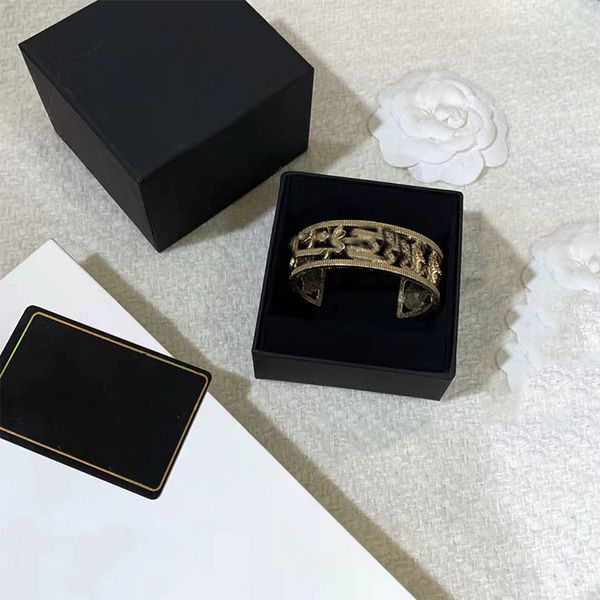 

european and american gold bracelets, vintage and versatile fashion, Golden;silver