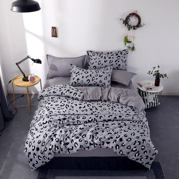 

highÂ quality 4 pieces bedding set microfiber 1 duvet cover ,2 pillow shams and bed sheet  ,king ,twin ,full size sets