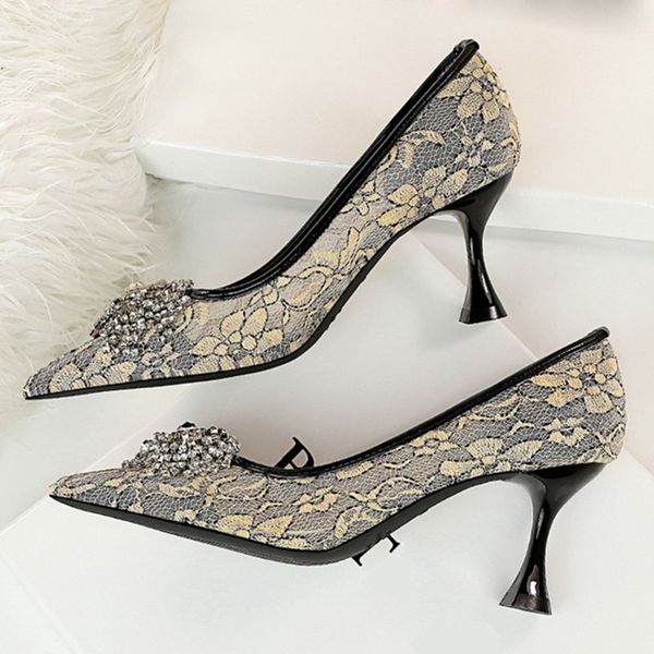 

2021 spring autumn elegant women flower thin high heels pumps designer mesh lace crystal heels 1, Black