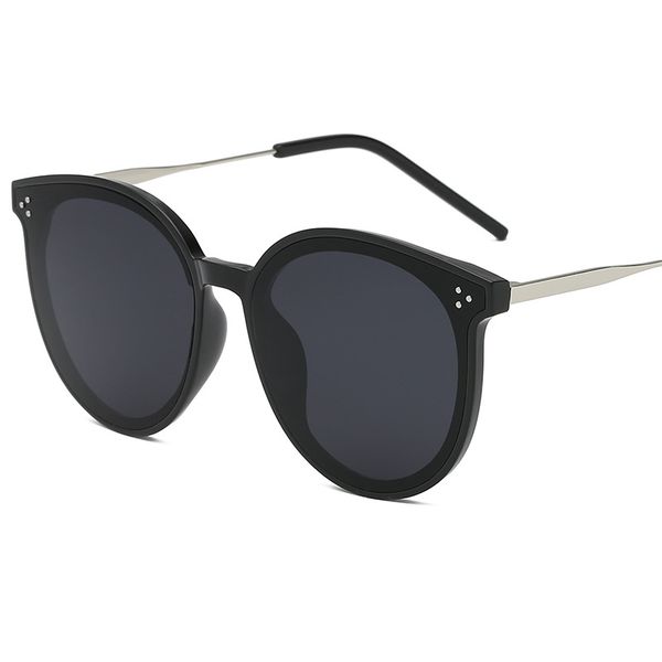 

square circle 2020 fashion women sunglasses colourful rivet glasses female male outdoor traveling eyeglasses uv400, White;black