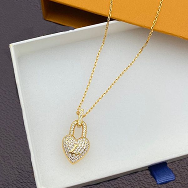 

womens designer necklace pearl lady necklaces diamonds women heart love golden letter lock luxury fashion jariser, Silver
