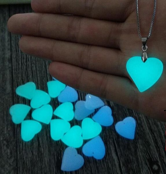 

loose beads luminous resin stone crooked peach heart love type pendant, Black