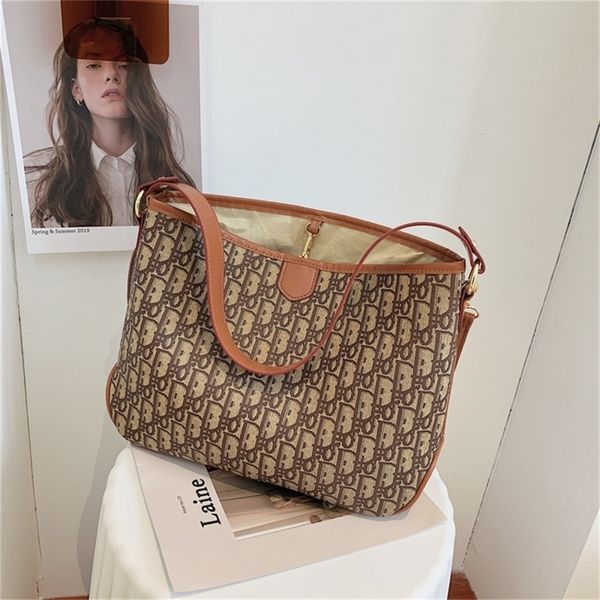 

factory store shop textured women's tote autumn and winter new fashion one shoulder armpit bag versatile niche messenger bucket bag who