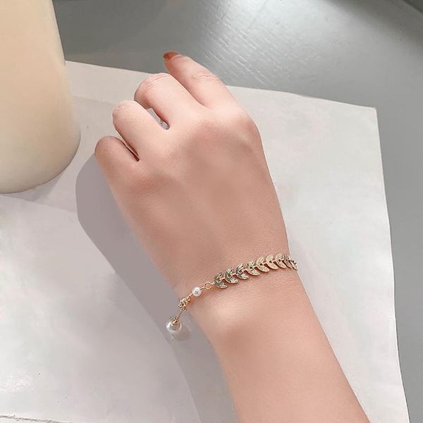 

charm bracelets 2021 creativity simple bracelet faux pearl adjustable leaf linkcontinuously fashion style for women jewelry, Golden;silver