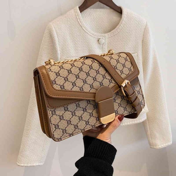

2022 factory outlet net red female autumn and winter fashion printed one shoulder armpit texture chain messenger small square bag dw5r