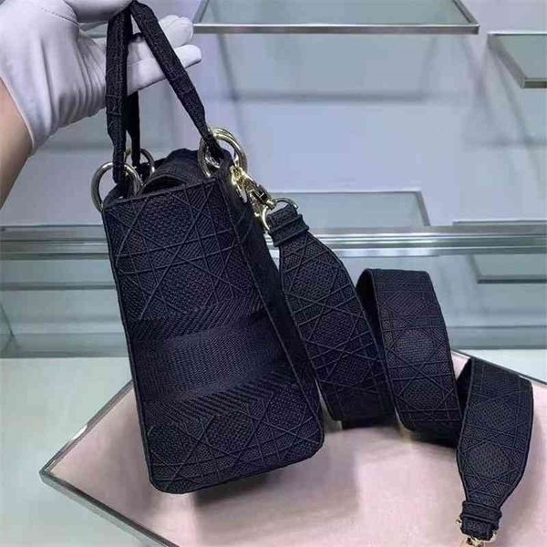 

women luxurys designers bags 2021 embroidery for famous trendy handle handbagss canv designer handbag handbags totes crossbody bag