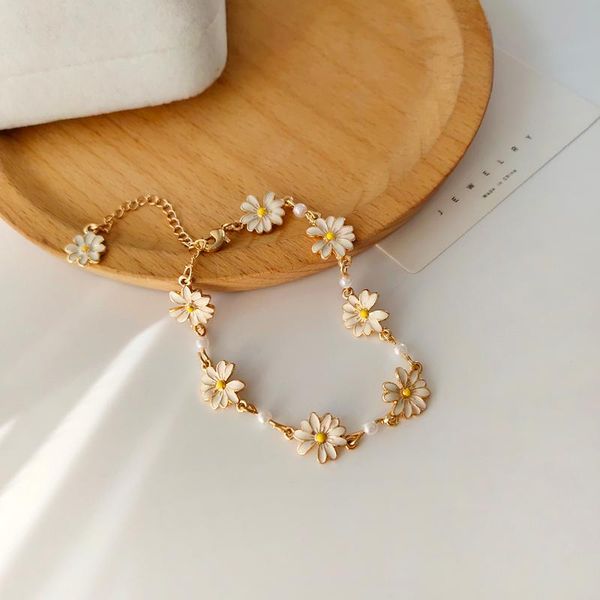 

charm bracelets ins sweet fresh and retro daisy flower bracelet fashion fairy style niche girl heart female, Golden;silver