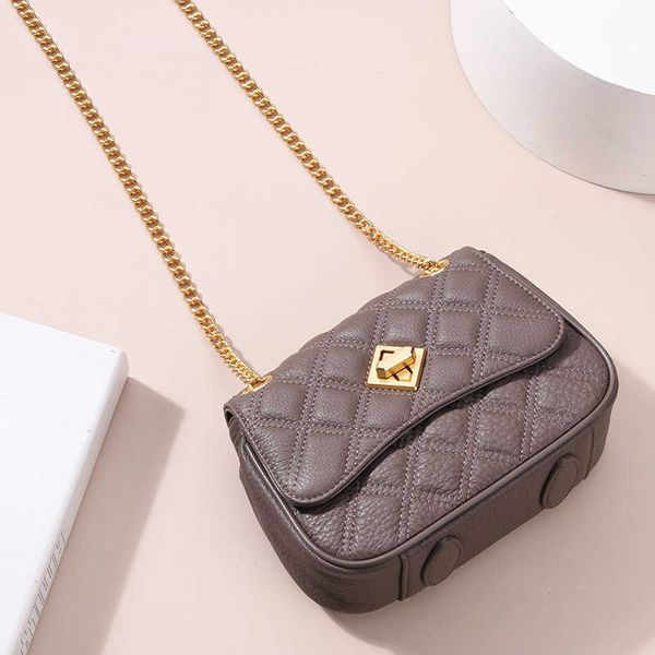 

small 2021 fashion small xiangfeng lingge chain new leather women's cross shoulder bag chao0505