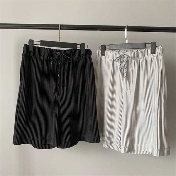 

men's shorts ss pleated homme plisse men women 1:1 quality solid color drawstring breechcloth z9bd, White;black