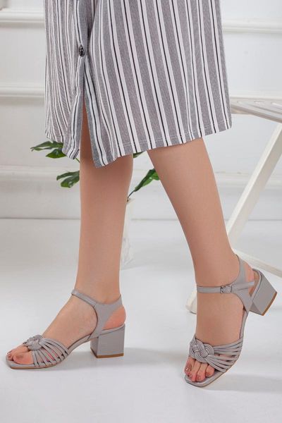 

sandals women's gray heels, Black