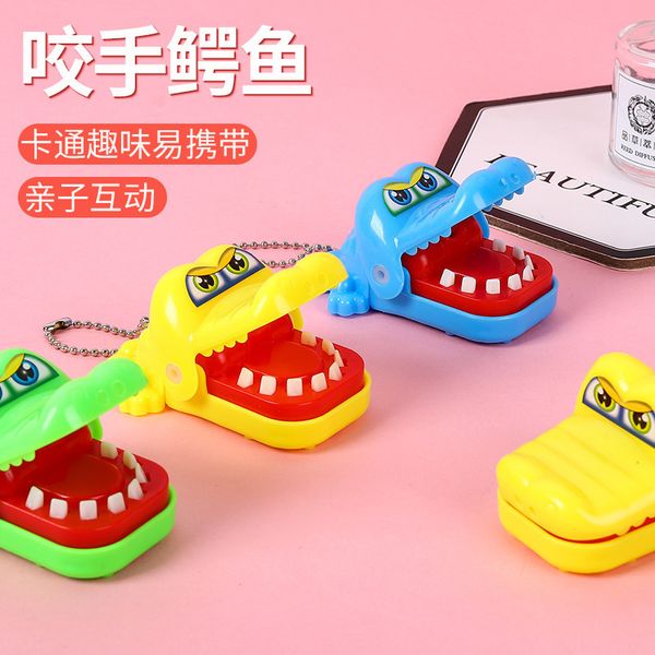 

wholesale hand mini crocodile finger biting party game props keychain trick spoof personal interactive toys