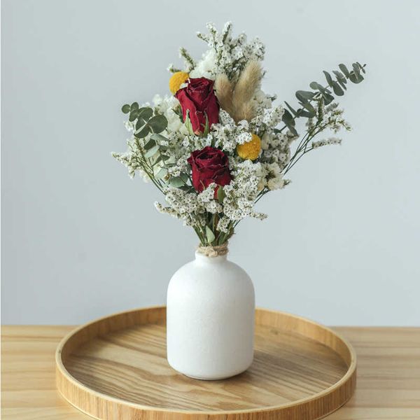1 Bund gemischte Rosen, Gänseblümchen, Babysbreath, konservierte, getrocknete Mini-Blumenstrauß mit Vase, Pograph, Heim-Desktop-Büro-Dekoration 210624
