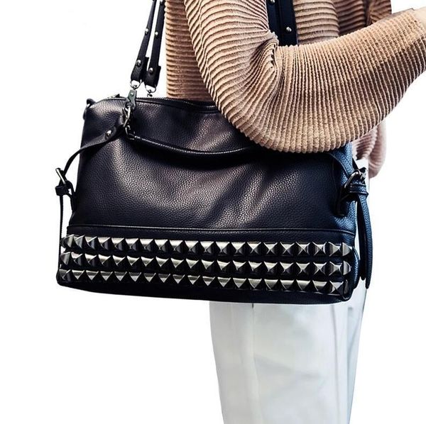 

new large capacity rivet leisure mobile scooter single shoulder messenger bag tide lj210203