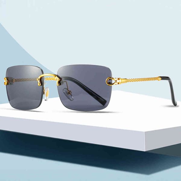 

new fancy fashion men's and women's fashion street shooting sunglasses personality cool optical glass 30x2, White;black