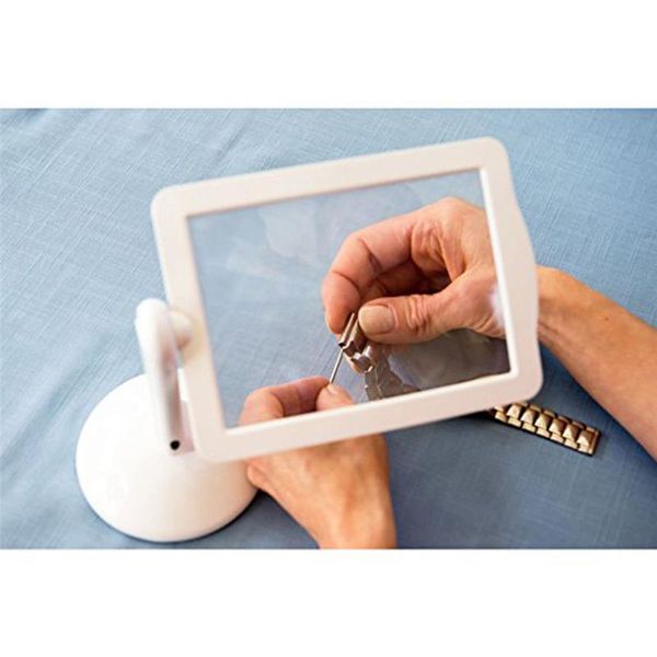

standing led magnifier abs screen with light in white 360-degree rotation mirrors