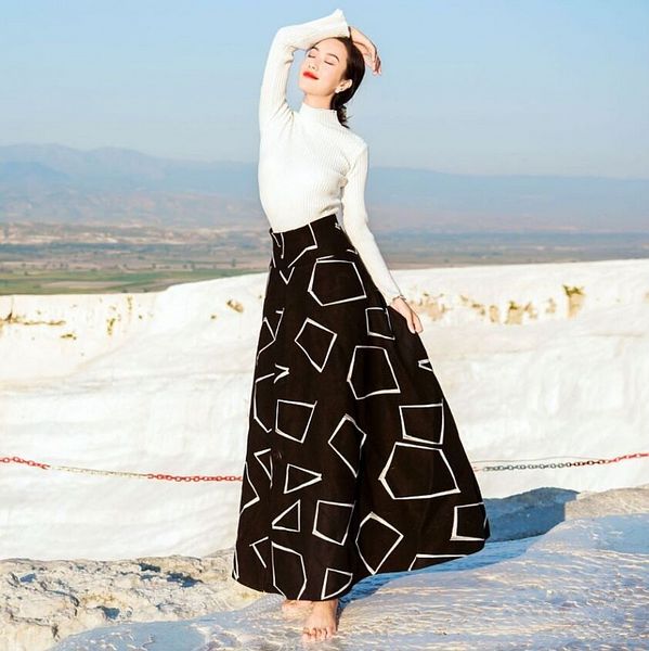 

spring autumn fashion office ladies set women white long sleeve knitting + hight waist a line big swing 2 piece skirt suit 210514