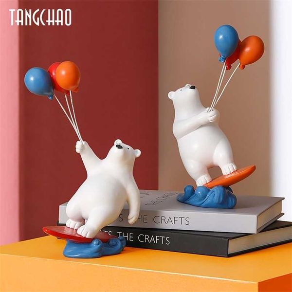 Figurine creative Surf Bear Home Decor Resina moderna Scultura in miniatura Figurine nordiche per la decorazione della stanza interna Accessorie 211105