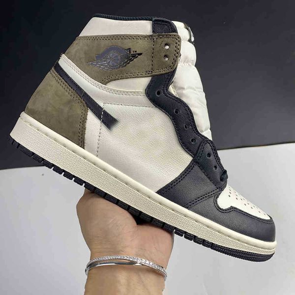 

(boxed) men's jumpman 1 basketball shoes and women's dark mocha gs outdoor casual sportsca37