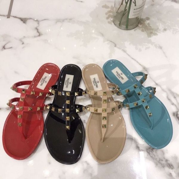 

v new rivet flat bottom clip toe flip flops in europe and america, Black