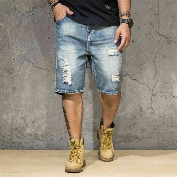 Verão masculino solto reto rasgado denim shorts de alta qualidade mais tamanho 40 42 44 luz azul buraco jeans short masculino marca 210629