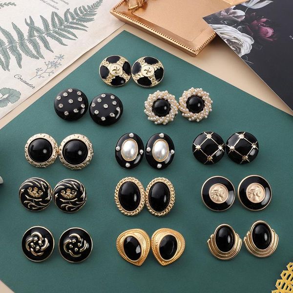 

stud elegant retro black stone pearl flowers love enamel metal studs earring for women autumn winter jewelry gift huanzhi 2021, Golden;silver