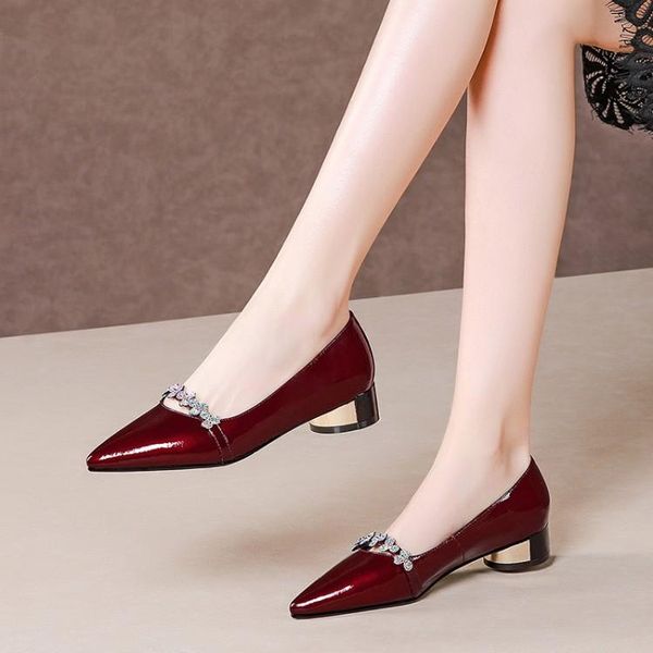 

dress shoes mljuese 2021 women pumps cow leather autumn spring pointed toe red color crystal low heels party wedding size 42, Black