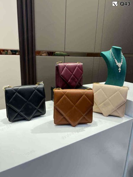 

gift box packaging ss21 leather four-color single shoulder messenger multifunctional bag size 20*18cm