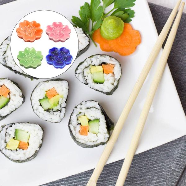 

chopsticks 4pcs sakura ceramic rest delicate spoon fork holder (random color)