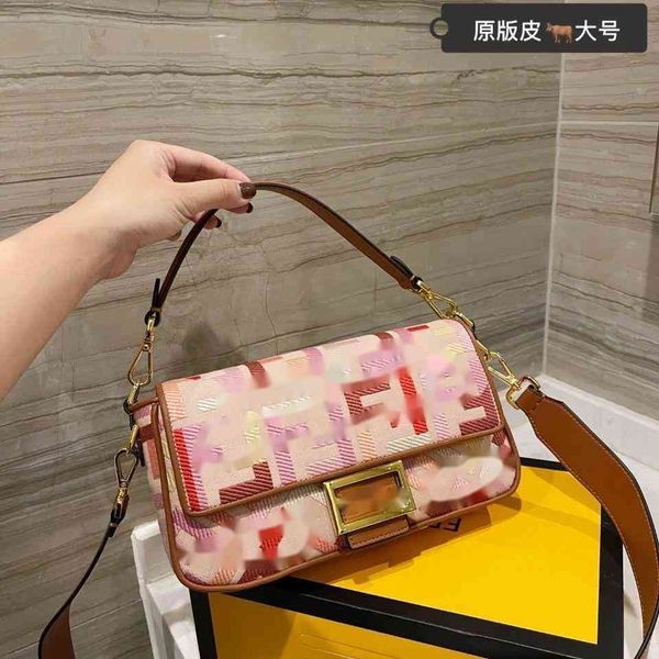 

luxury handbags storage bags fend quality of cowhide single shoulder inclined span are not problems advanced jacquard em