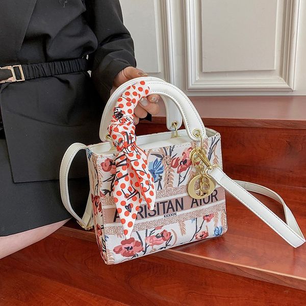 

high-quality bags this year's popular women's bag 2021 new fashion letter handbag color printed single shoulder messenger bag