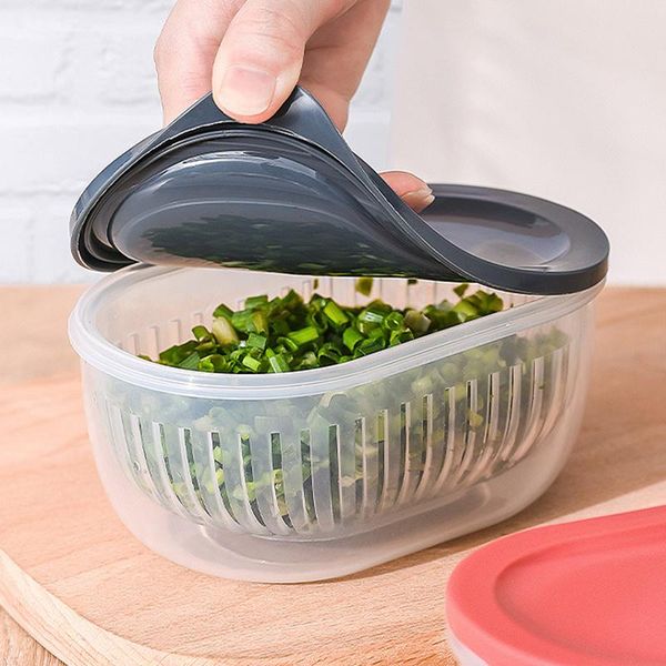 

storage baskets garlic and ginger boxes, portable fruit refrigerators, square fresh-keeping boxes drainage sealed are used in