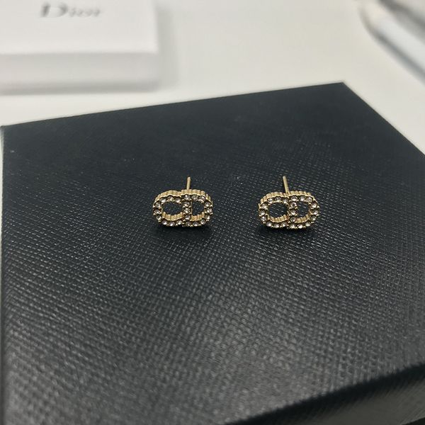 

compact and exquisite letter earrings for women, Silver