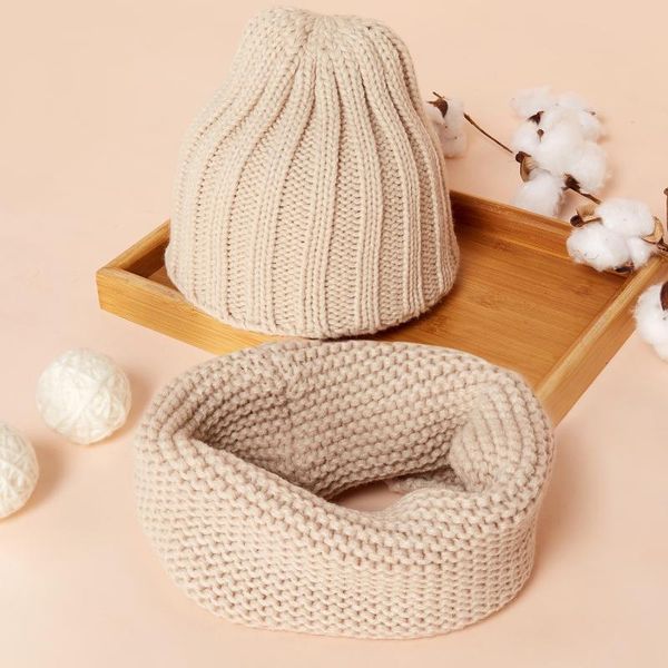 Mützen Hüte Winter Mädchen Jungen Hut Schal Set Kleidung Für Geboren Lätzchen Baby Kinder Haken Nadel Fäustlinge Zubehör Kinder warme Weiche