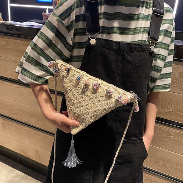 

2021 women's bag ethnic style triangle tassel straw leisure simple woven