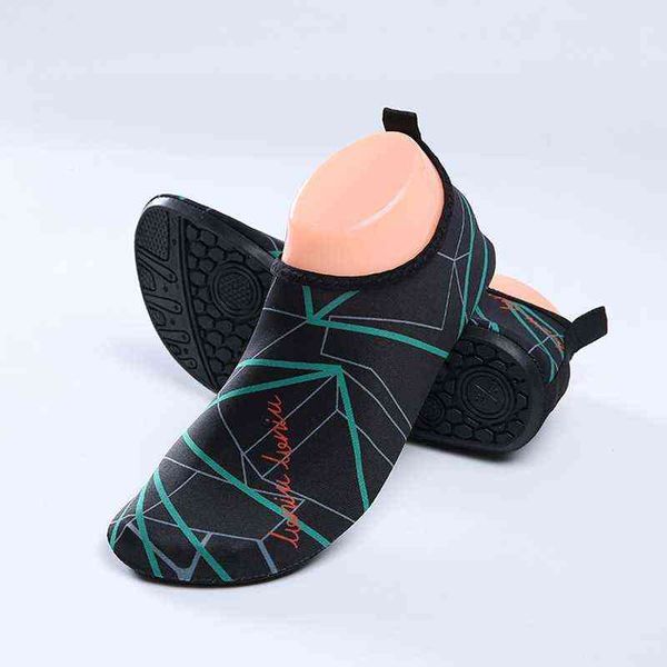 

men women summer outdoor wading beach shoes lovers swimming surf slippers quick-dry aqua shoes soft foldable water shoes 211112, Black
