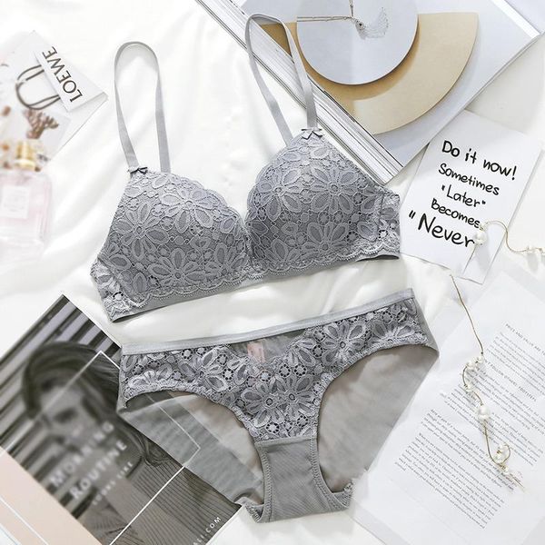 

bras sets 2021 women wireless thin bra breathable lace comfortable underwear lingerie set & brief, Red;black