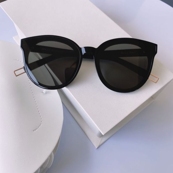 

2021 new women's black peter round frame sunglasses men's, White;black