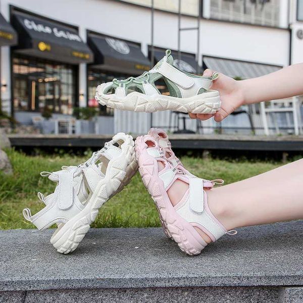 

children summer noctilucent sandals girls hook anti-skid soft shoes boys fashion wild hollow foot protection beach shoes 210713, Black;red